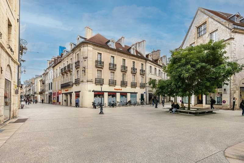 100-eme-immeuble-pour-la-scpi-urban-coeur-commerce